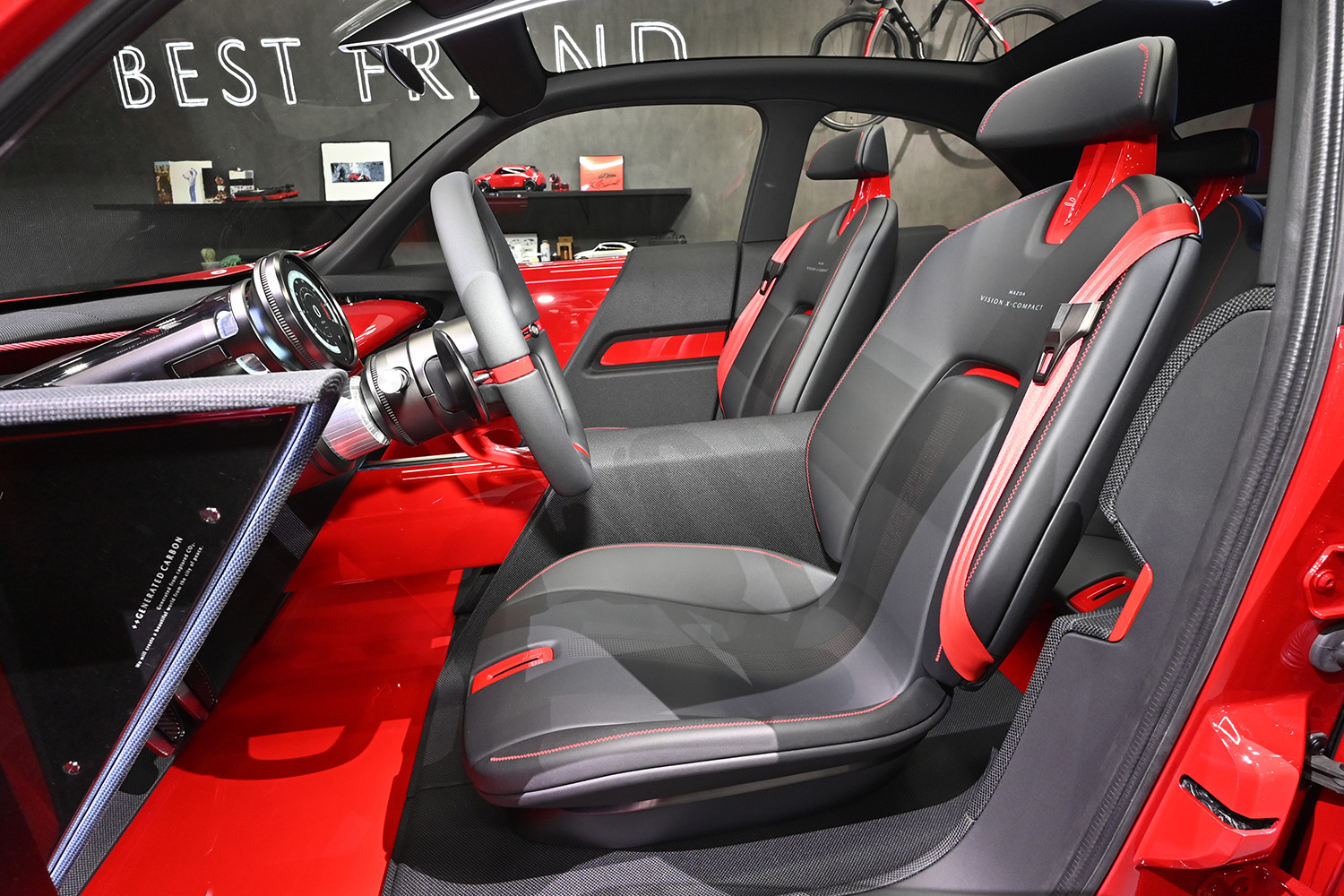 「ビジョン Xコンパクト」のインテリア