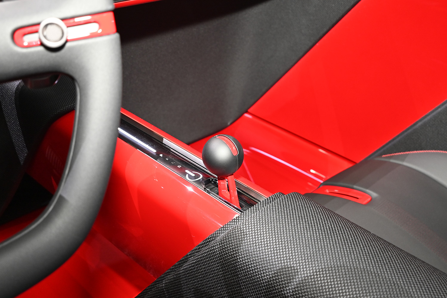 デジタル化された人の感覚とクルマをAIが結ぶ⁉︎ 未来の若者は「マツダビジョン クロスコンパクト」でクルマとの絆をより深められるのか?【ジャパンモビリティショー2025】 〜 画像16