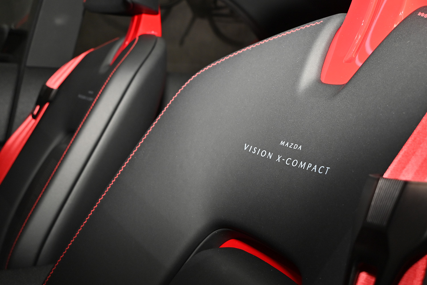 デジタル化された人の感覚とクルマをAIが結ぶ⁉︎ 未来の若者は「マツダビジョン クロスコンパクト」でクルマとの絆をより深められるのか?【ジャパンモビリティショー2025】 〜 画像15