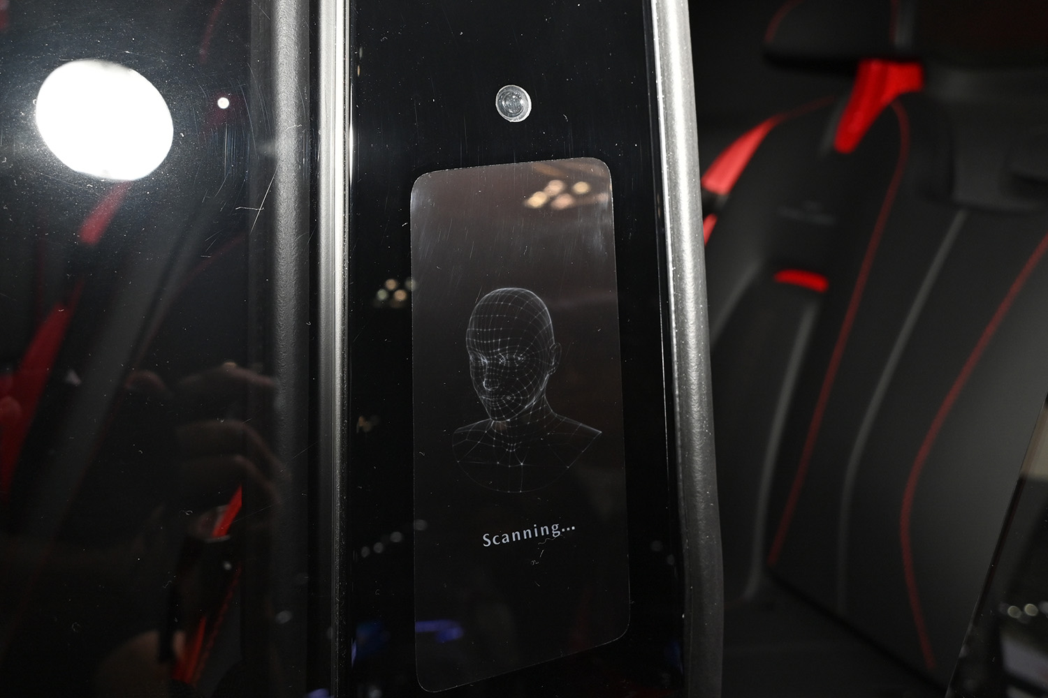 「ビジョン Xコンパクト」のインターフェイス