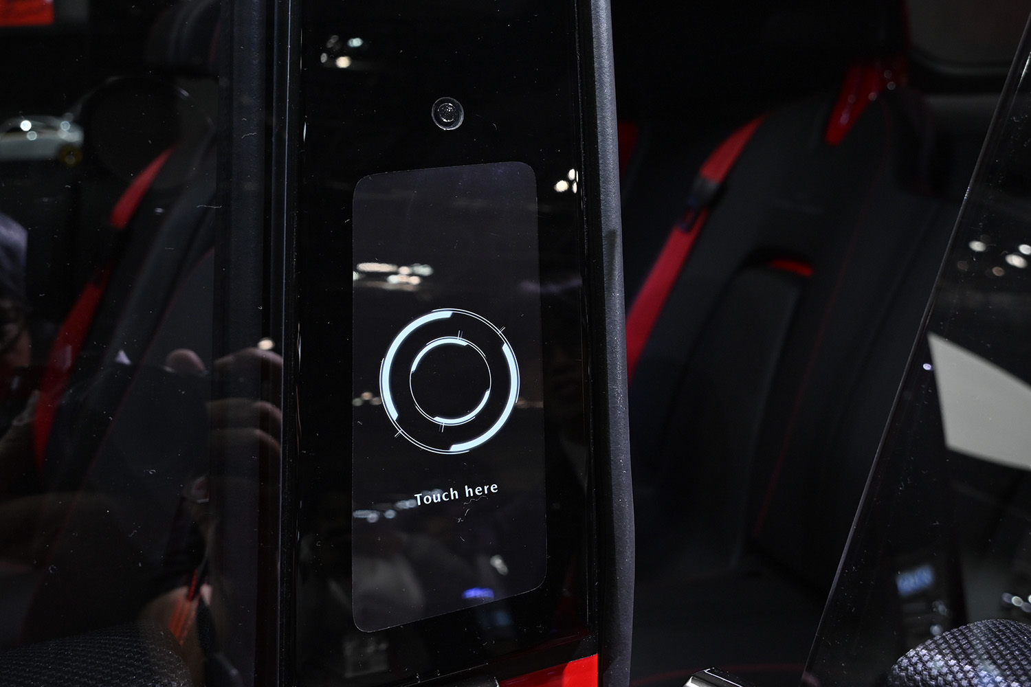 デジタル化された人の感覚とクルマをAIが結ぶ⁉︎ 未来の若者は「マツダビジョン クロスコンパクト」でクルマとの絆をより深められるのか?【ジャパンモビリティショー2025】 〜 画像12