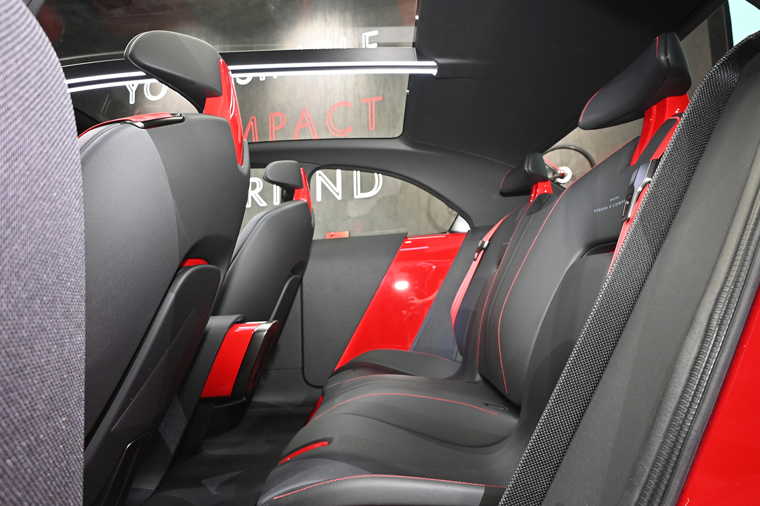 デジタル化された人の感覚とクルマをAIが結ぶ⁉︎ 未来の若者は「マツダビジョン クロスコンパクト」でクルマとの絆をより深められるのか?【ジャパンモビリティショー2025】 〜 画像6