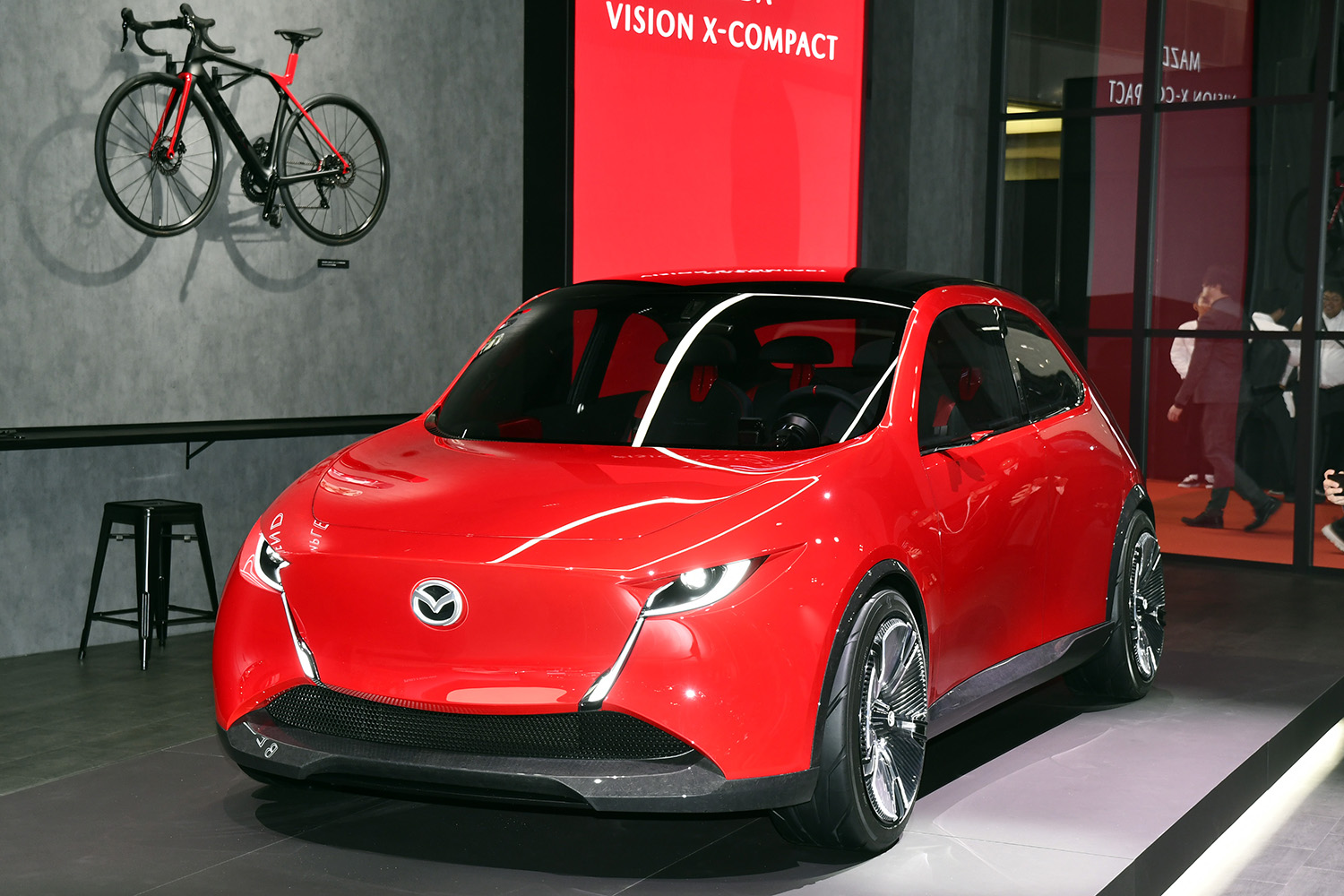 デジタル化された人の感覚とクルマをAIが結ぶ⁉︎ 未来の若者は「マツダビジョン クロスコンパクト」でクルマとの絆をより深められるのか?【ジャパンモビリティショー2025】 〜 画像14