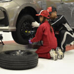 【画像】クルマ好きキッズはいの一番にブースへGO！　国産メーカーが集う「Out of KidZania」がほかじゃ体験できない内容だらけだった【ジャパンモビリティショー2025】 〜 画像27