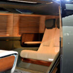 【画像】「込めた提案は100%実現したいと思ってます」　衝撃のレクサスLSコンセプト「６輪ミニバン・ショーファー」は市販する気マンマンだった【ジャパンモビリティショー2025】 〜 画像1