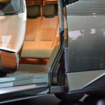 【画像】「込めた提案は100%実現したいと思ってます」　衝撃のレクサスLSコンセプト「６輪ミニバン・ショーファー」は市販する気マンマンだった【ジャパンモビリティショー2025】 〜 画像2