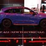 【画像】新型メルセデス・ベンツGLCの見どころは話題の発光グリルだけじゃない！　インパネ幅いっぱいの39.1インチMBUXスーパースクリーンがデカすぎだった【ジャパンモビリティショー2025】 〜 画像12