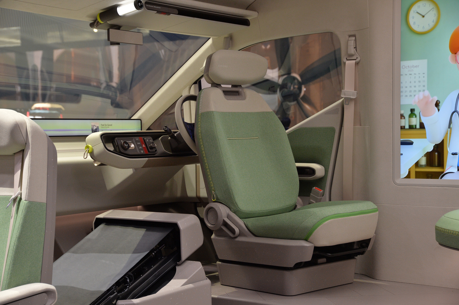 ジャパンモビリティショー2025でトヨタがハイエース・コンセプトを公開 〜 画像4