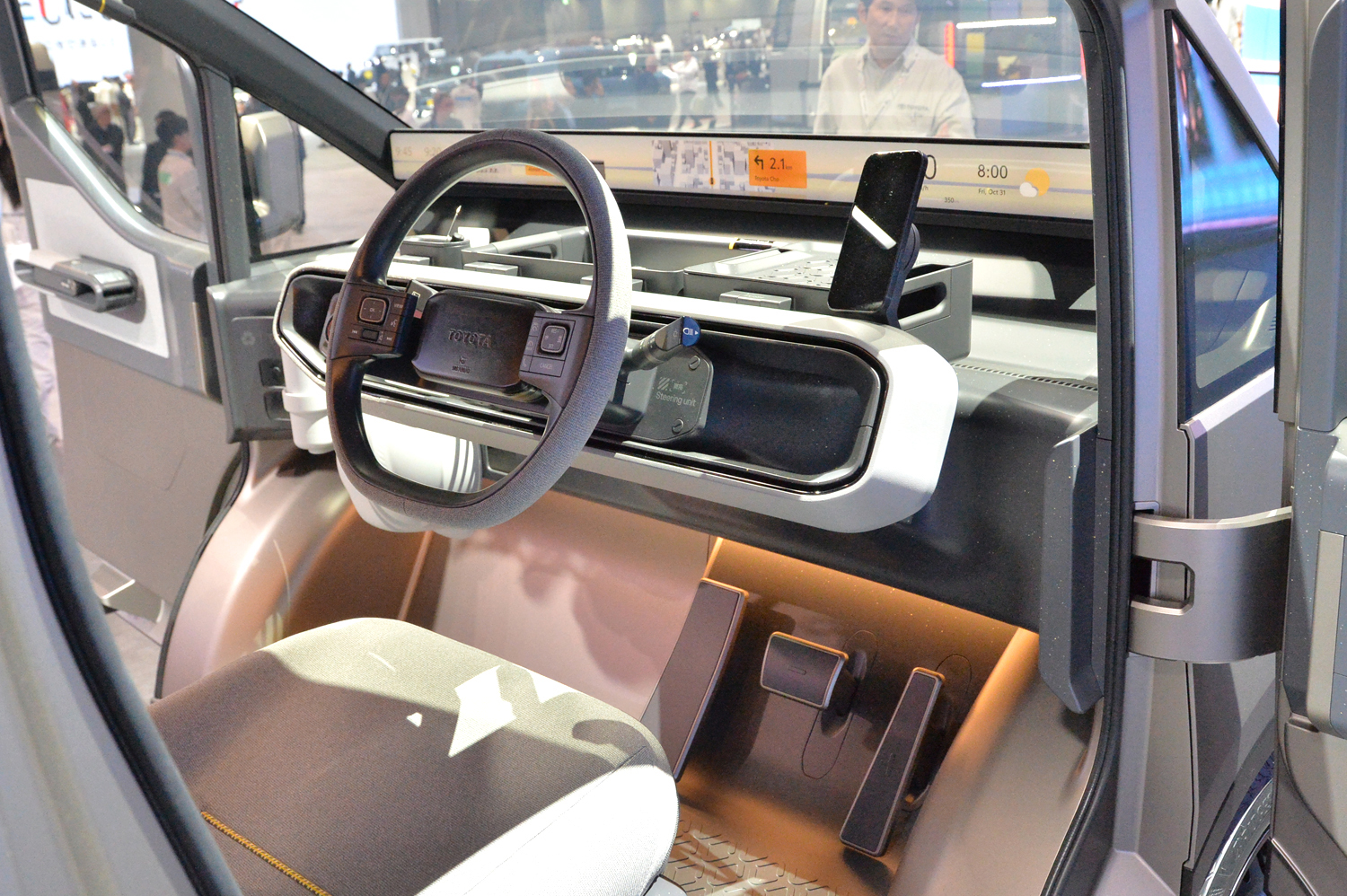 トヨタ・ハイエースコンセプトのインパネまわり 〜 画像14