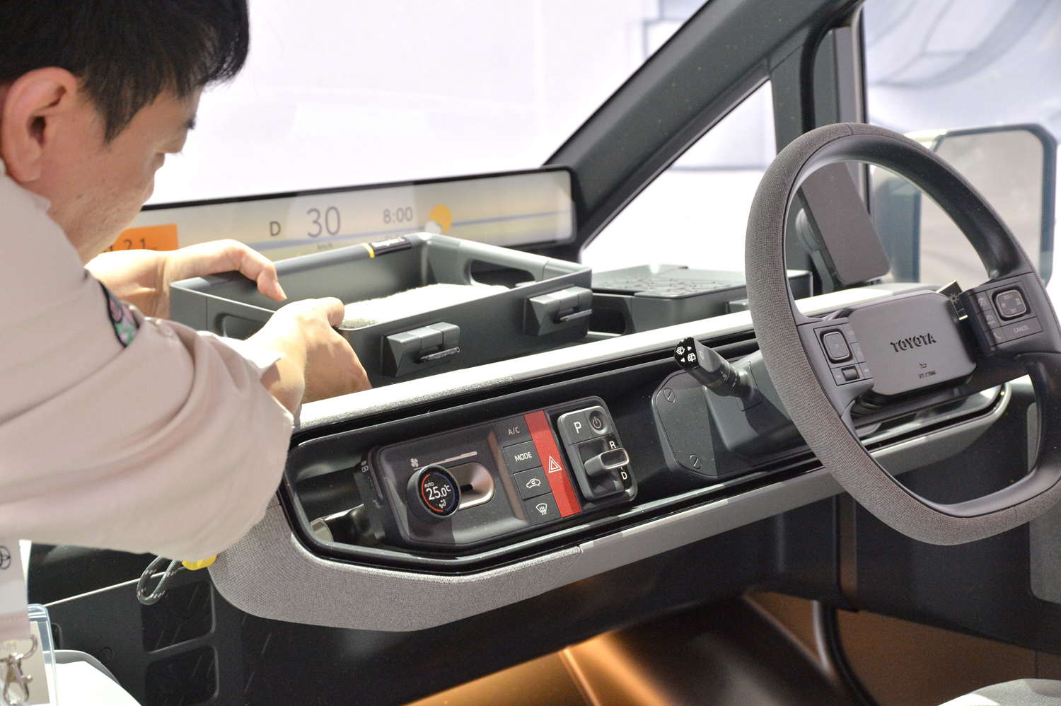 ジャパンモビリティショー2025でトヨタがハイエース・コンセプトを公開 〜 画像16