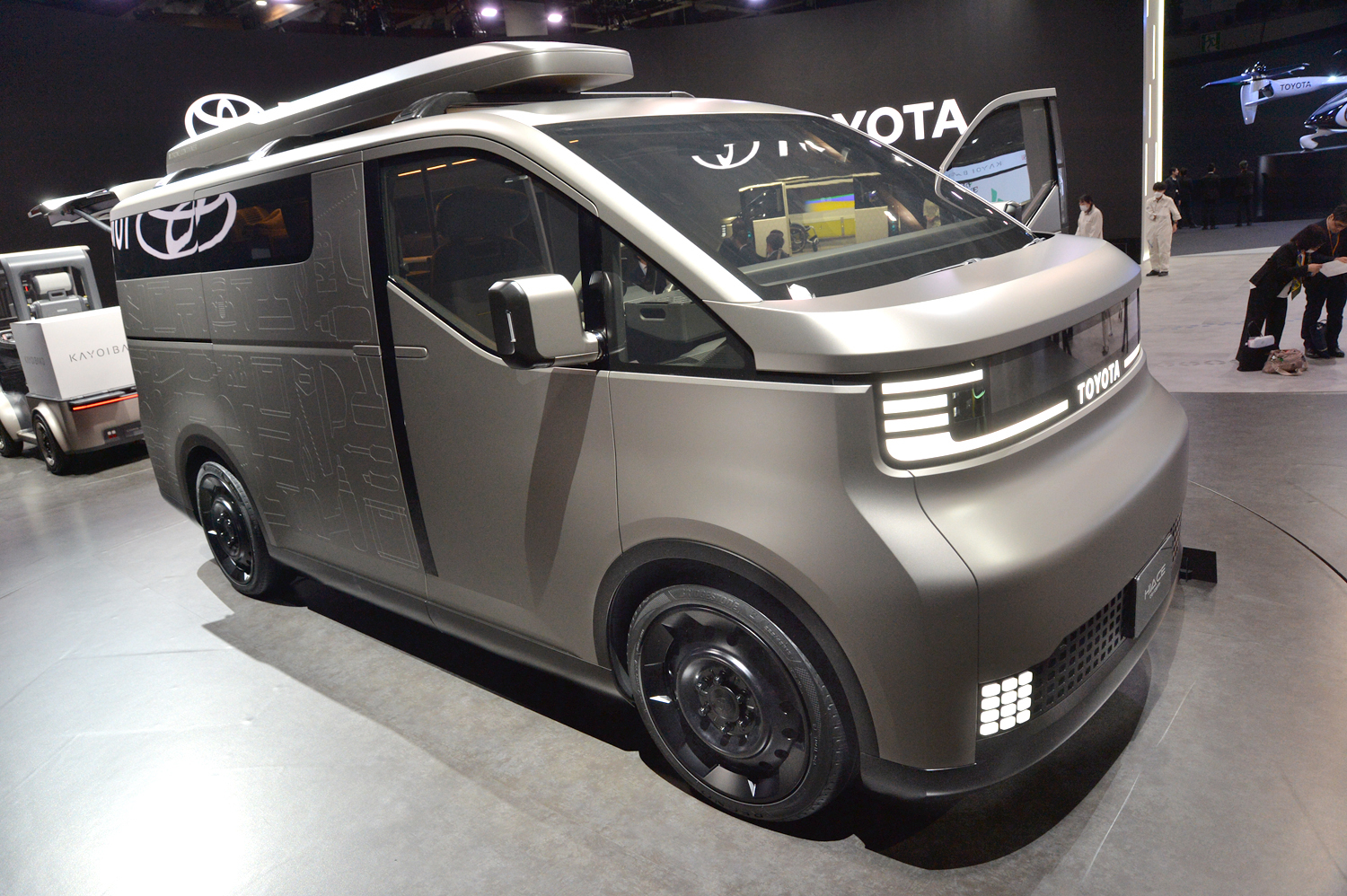 ジャパンモビリティショー2025でトヨタがハイエース・コンセプトを公開
