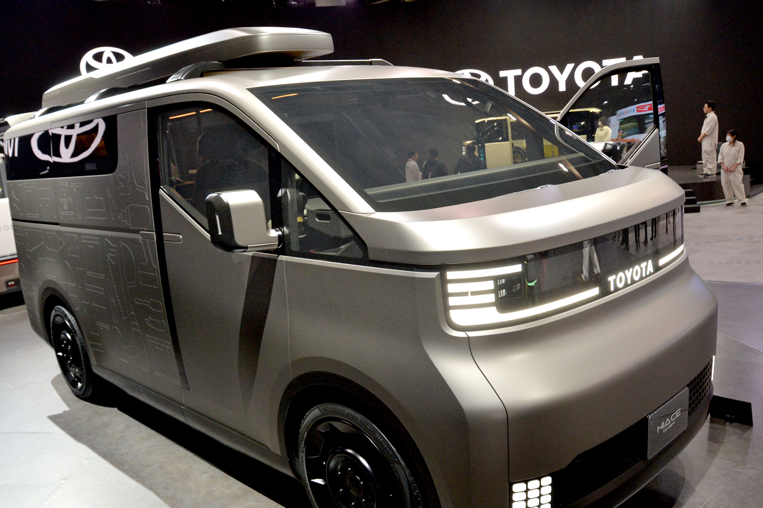 トヨタ・ハイエースコンセプトのフロントデザイン 〜 画像2