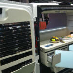 【画像】韓国からの第2の刺客「KIA」は商用車で日本上陸! マルチに使えて先進技術も詰め込んだ着せ替えバン「PV5」には期待しかない【ジャパンモビリティショー2025】 〜 画像18