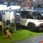 【画像】韓国からの第2の刺客「KIA」は商用車で日本上陸! マルチに使えて先進技術も詰め込んだ着せ替えバン「PV5」には期待しかない【ジャパンモビリティショー2025】 〜 画像1