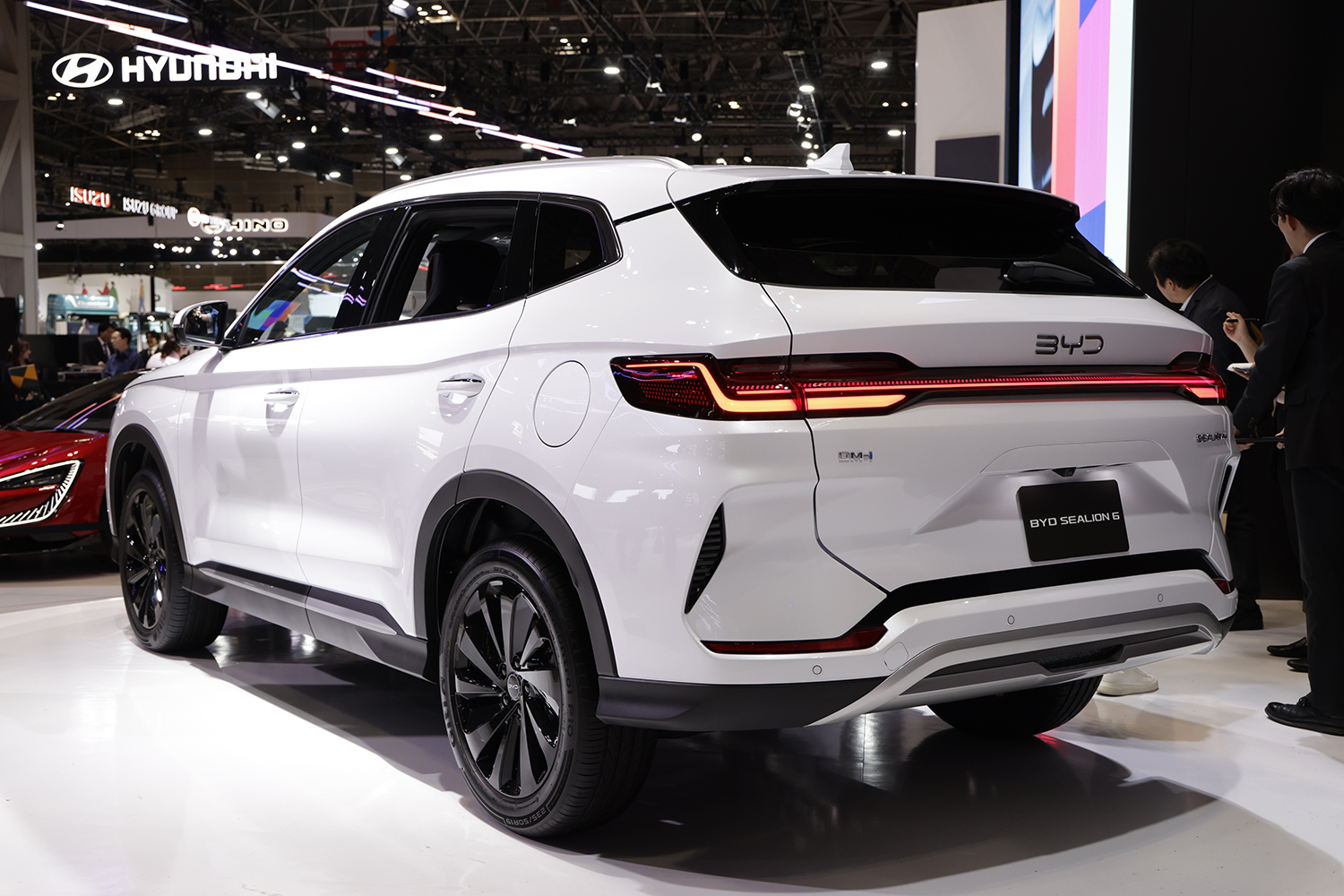 BYDシーライオン6 DM-iのリヤスタイリング