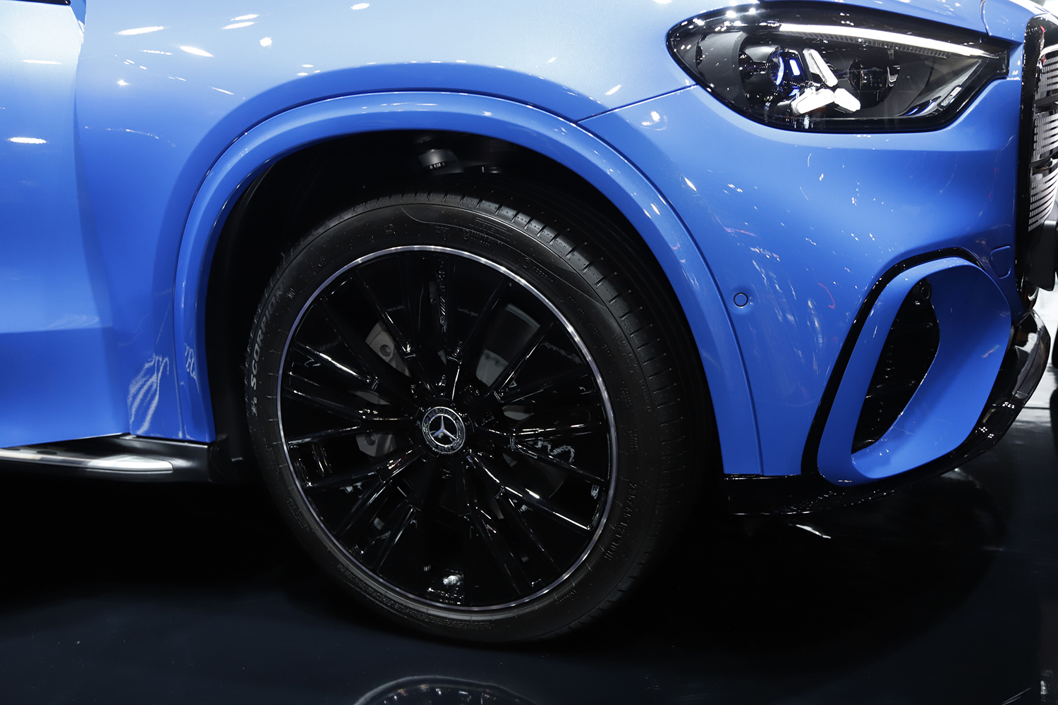 メルセデス・ベンツが新型GLCを日本初披露 〜 画像4