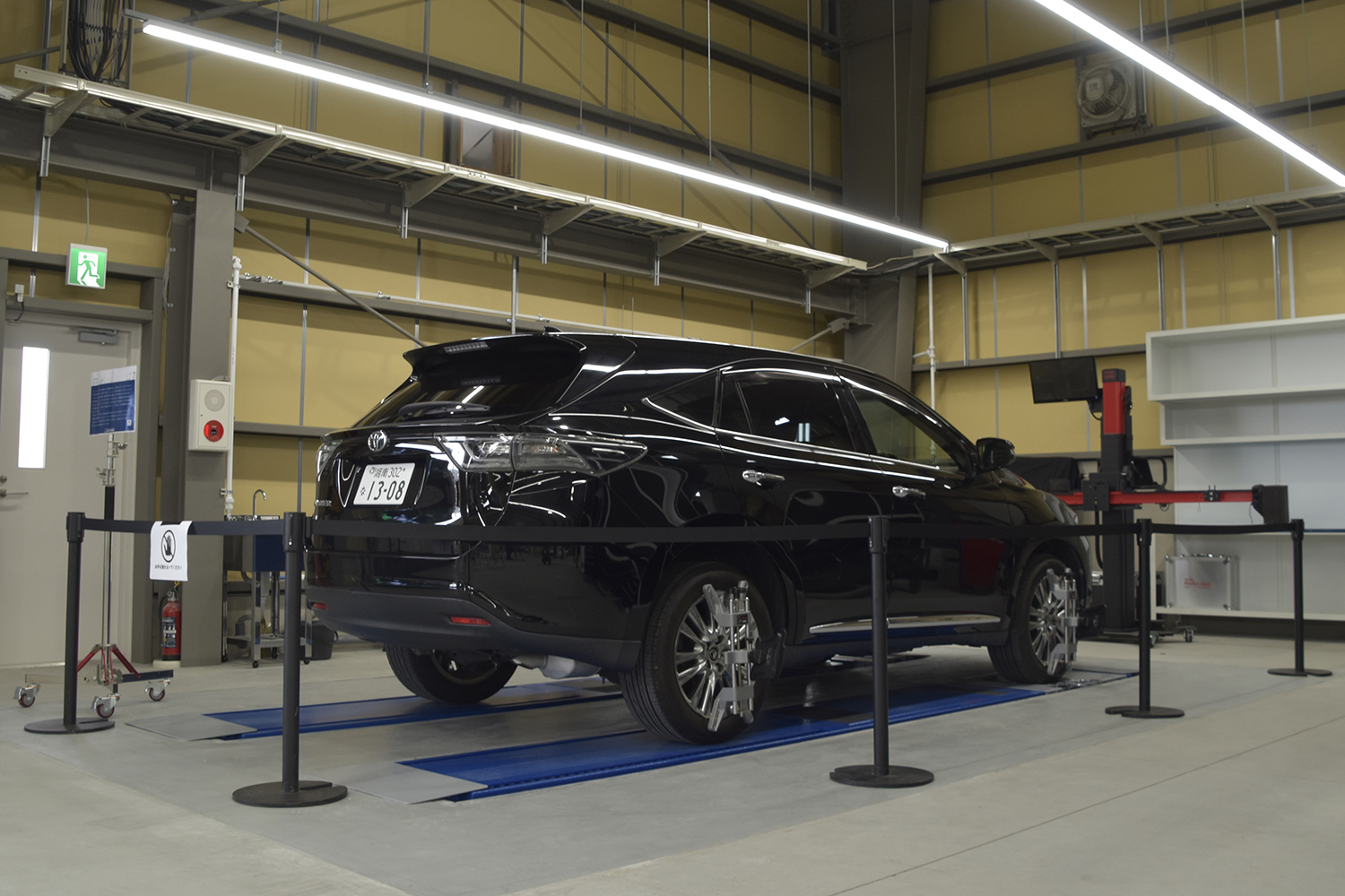 オートテックベース湘南のエーミングエリア