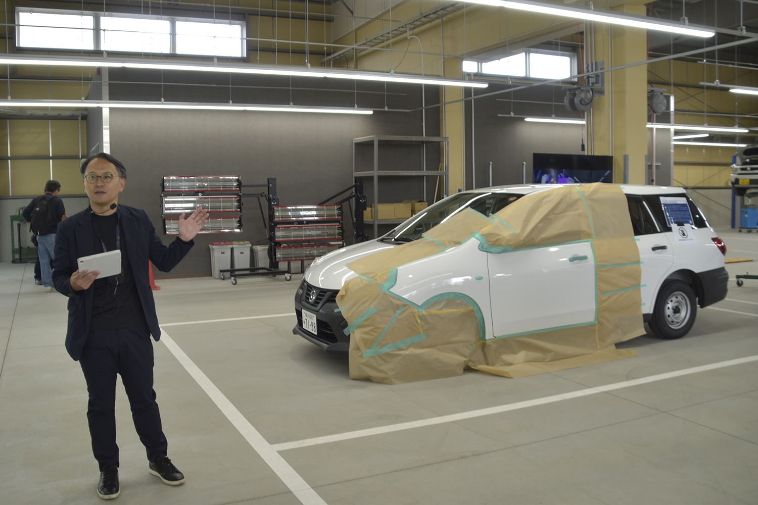 店内の説明をする鈴木社長 〜 画像24