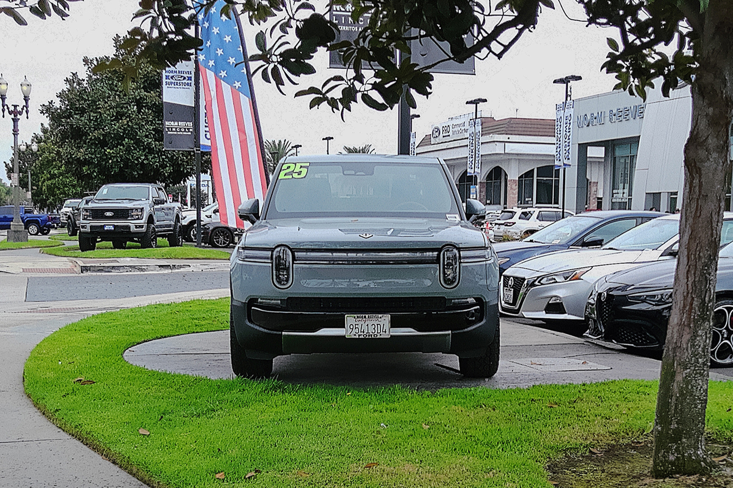 リヴィアンR1Tのフロントマスク