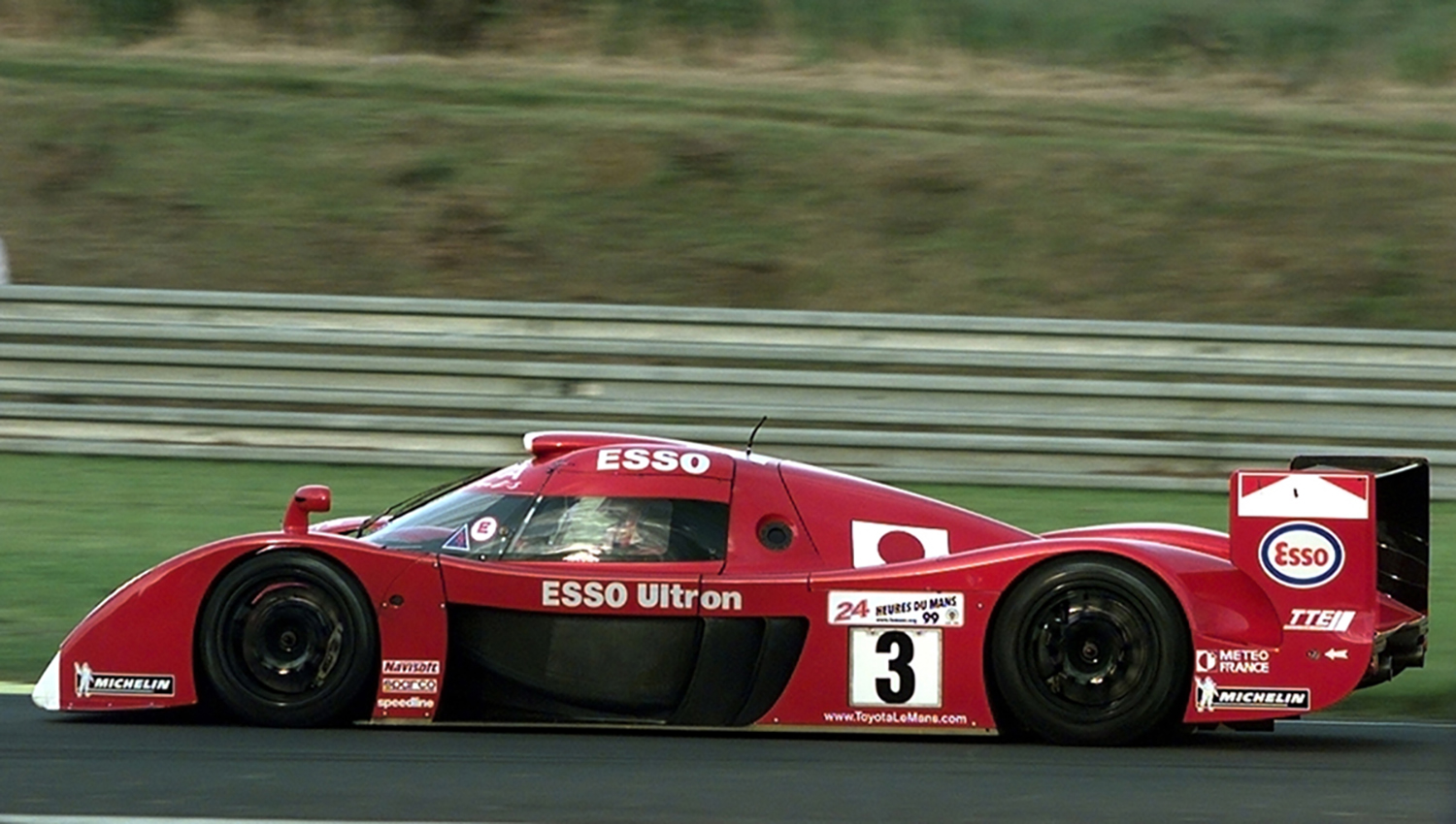 1999年のル・マン24時間レースでのトヨタTS020