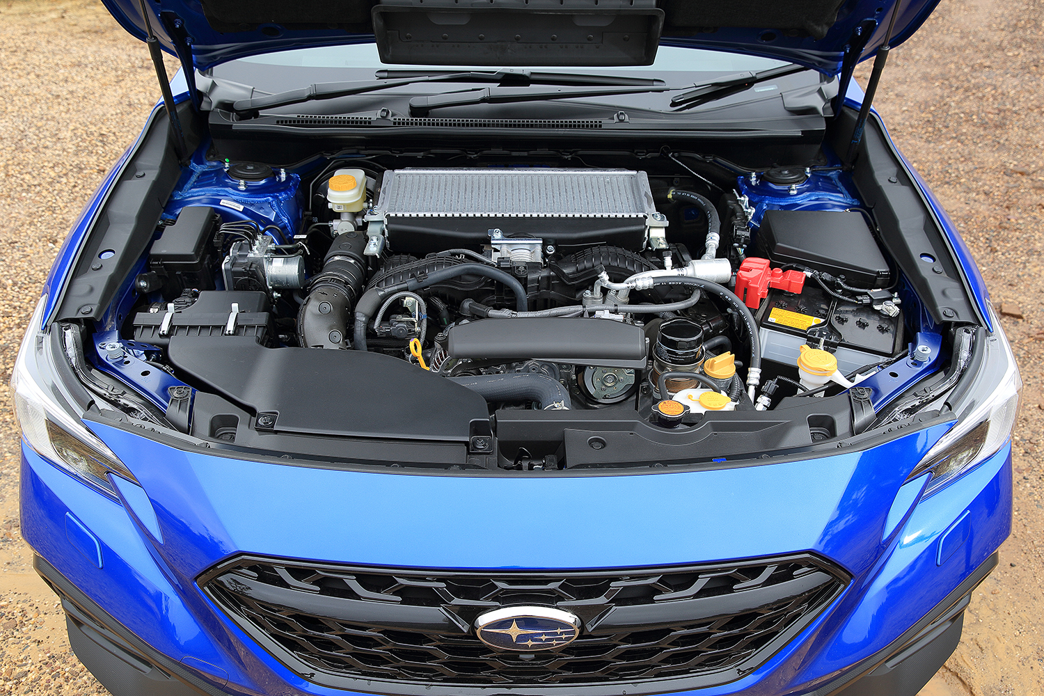 スバルWRX S4 tS Bスペックのエンジンルーム