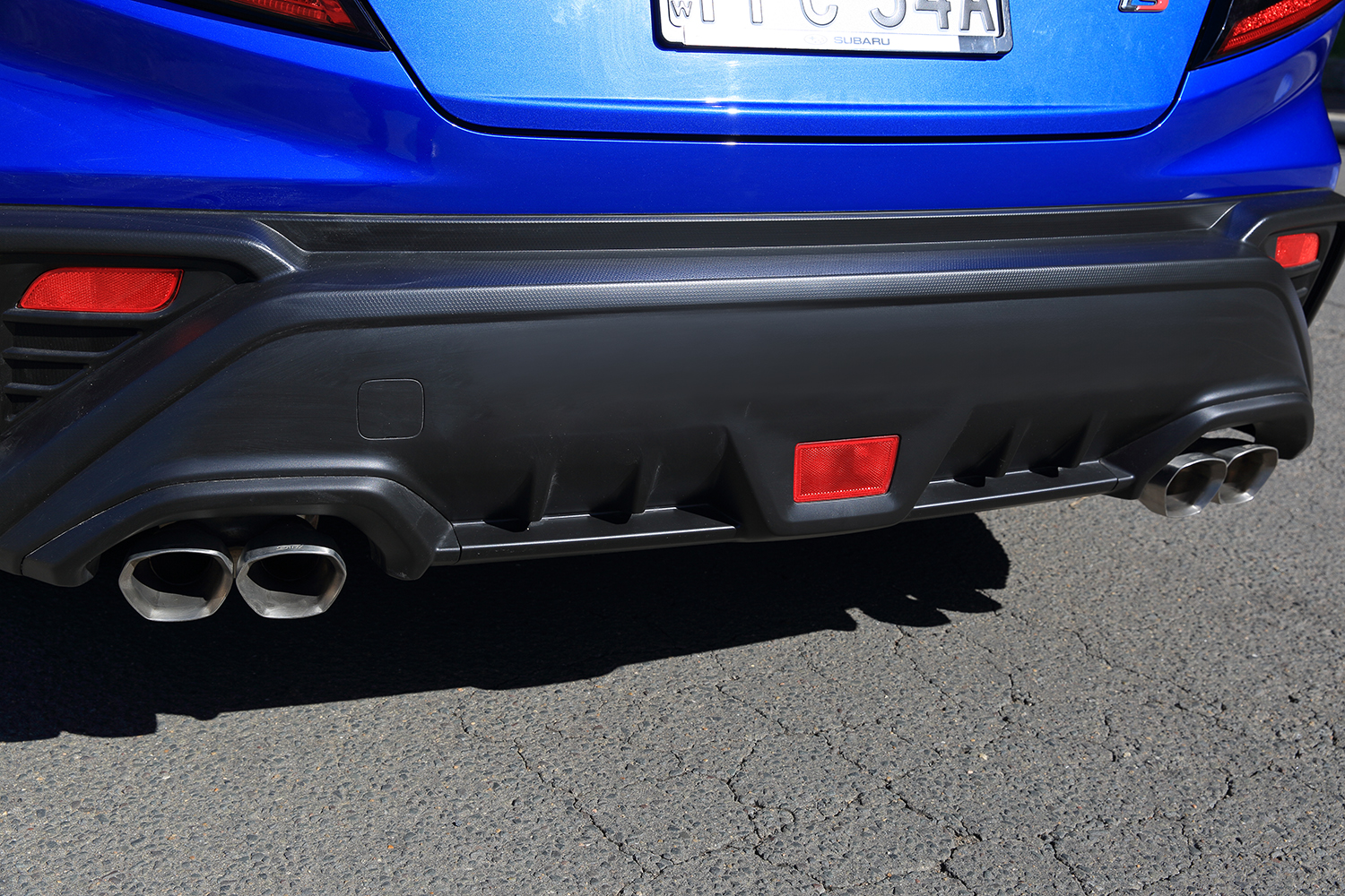 スバルWRX S4 tS Bスペックのマフラー部