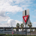 【画像】映画のイメージとは全然違う! 結構マナーもルールも厳格に守るアメリカのクルマ事情 〜 画像10