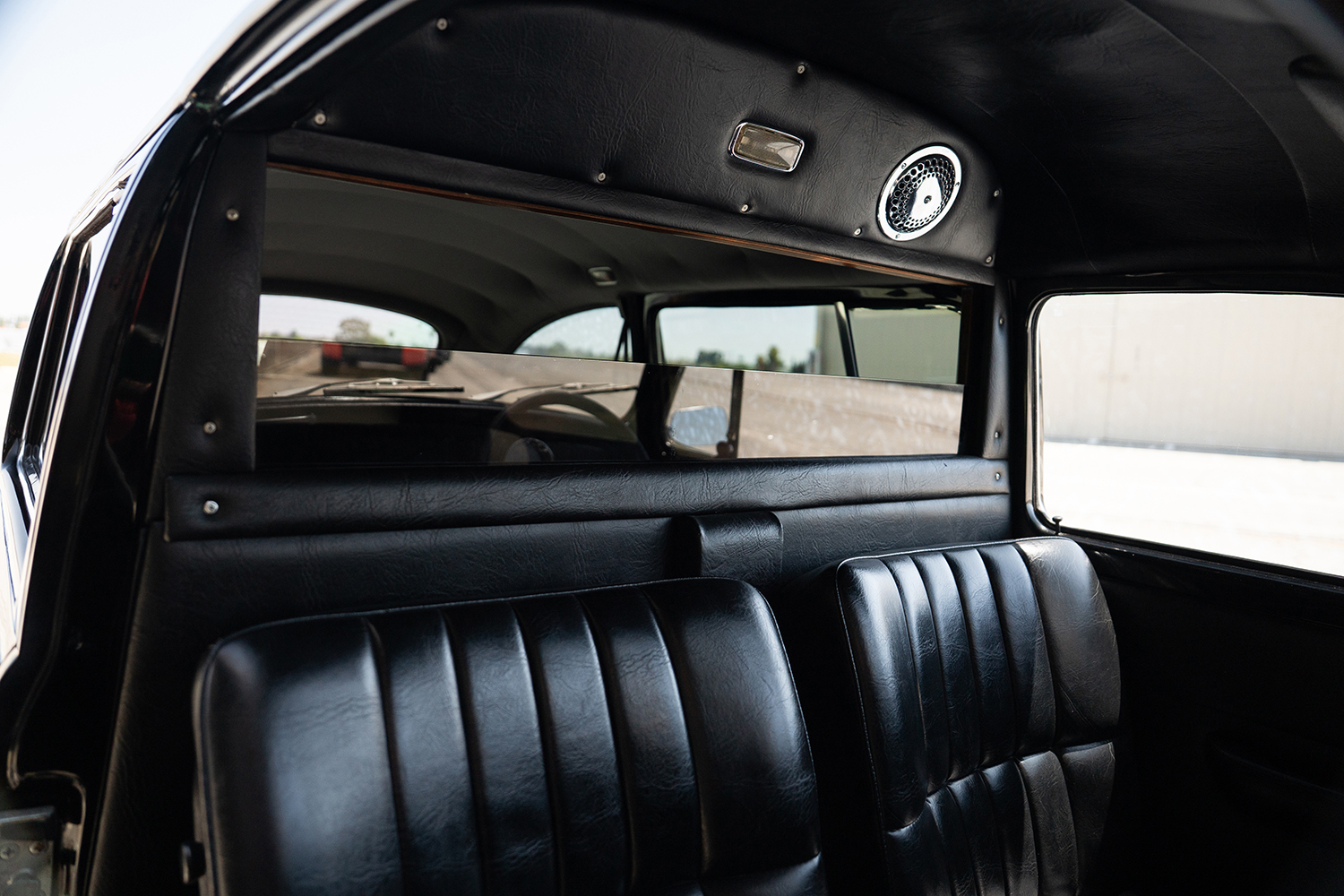 VW ビートルリムジンの車内