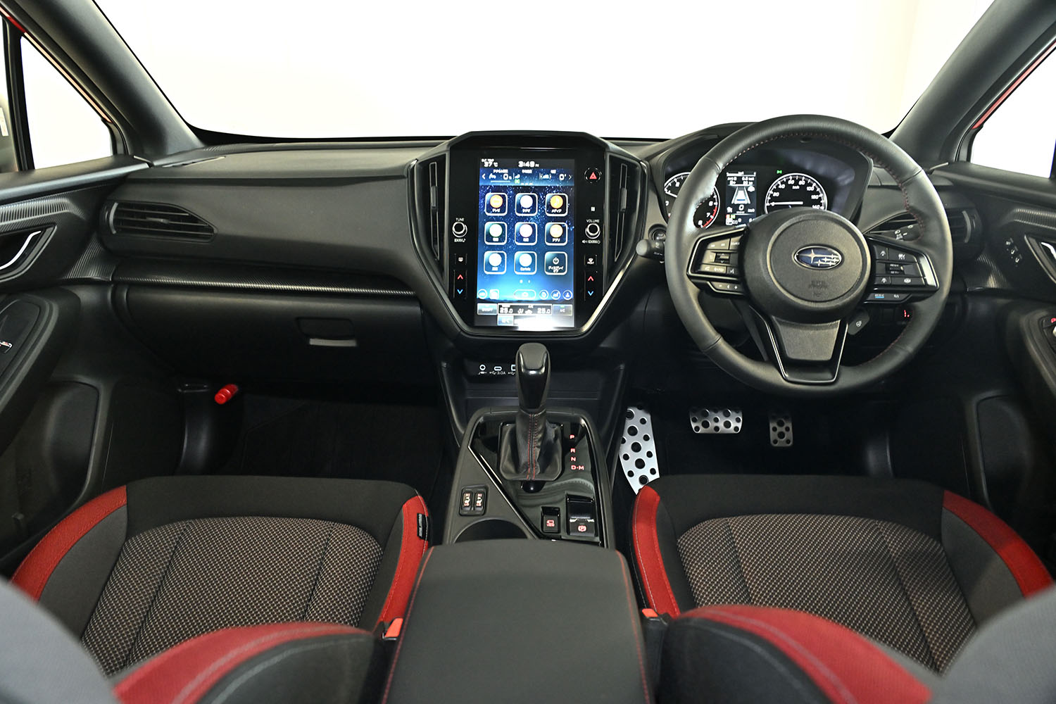スバル・インプレッサ ST-H スタイルエディションの車内