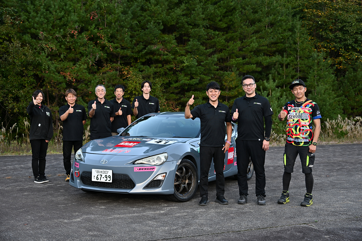 41号車「K.Z.Fホクアイベッツ86」のチームスタッフたち