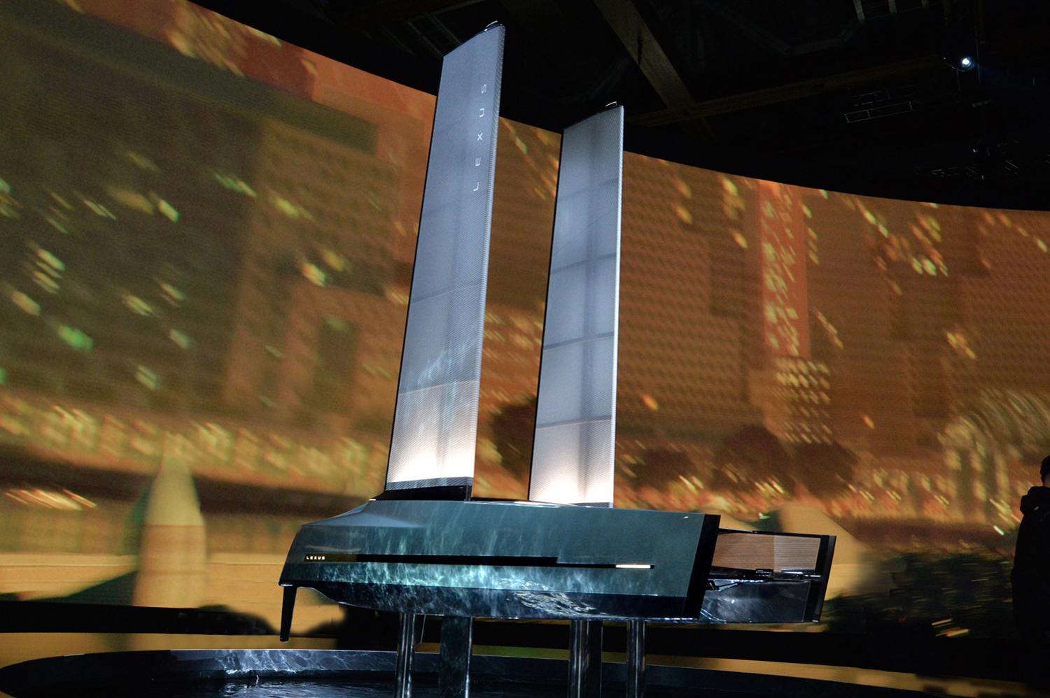 小さな模型に詰め込まれた巨大なロマン「カタマラン コンセプト」が目指す未来 〜 画像2