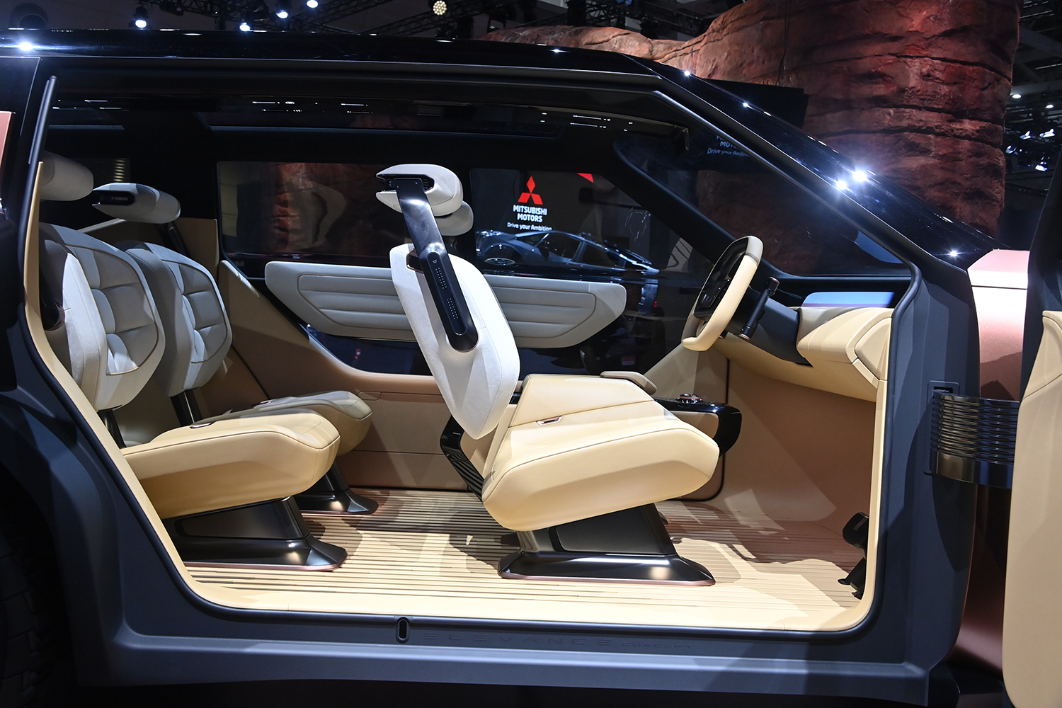 「ELEVANCE Concept」に隠された三菱デザインの秘密 〜 画像16