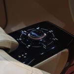 【画像】「今後の三菱はどんどんシンプルになる」ってダイナミックシールドはどうなるの!?　「ELEVANCE Concept」のデザインに隠された「格、鍛、純」の秘密【ジャパンモビリティショー2025】 〜 画像20