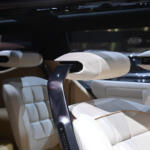 【画像】「今後の三菱はどんどんシンプルになる」ってダイナミックシールドはどうなるの!?　「ELEVANCE Concept」のデザインに隠された「格、鍛、純」の秘密【ジャパンモビリティショー2025】 〜 画像26