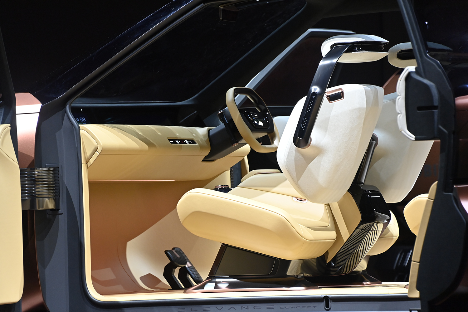 「ELEVANCE Concept」に隠された三菱デザインの秘密 〜 画像45