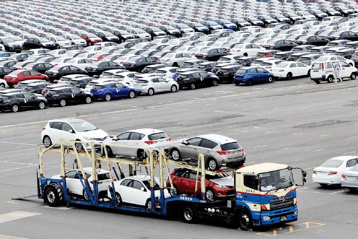 新車を出荷するイメージ