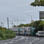 【画像】横浜の「大黒ふ頭」に大量の放置トラックとの噂！　真相を確かめるべく現地に赴くと「ナンバーなし」「トラックの荷台にトラック」と謎の光景が広がっていた 〜 画像11