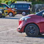 「駐車場所」次第でクルマの寿命を縮める！　こんなトコロは要注意な駐車の条件