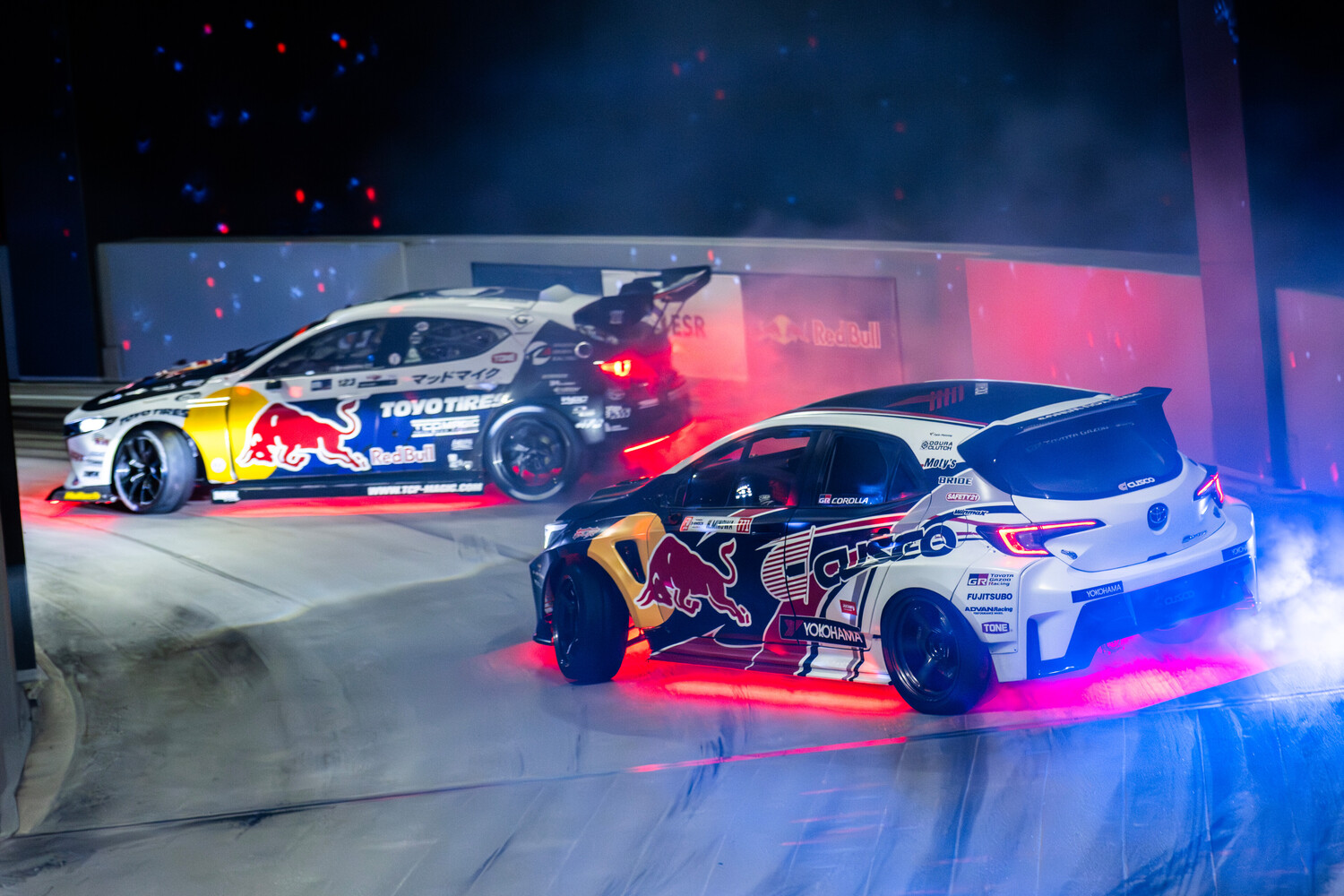 ESR東扇島ディストリビューションセンター1のランプウェイを使った追走ドリフト　photo:Jason Halayko / Red Bull Content Pool