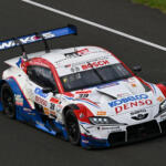 【画像】最終ラップの残り半周で起きた大逆転劇にSUGOが揺れた！　24号車リアライズコーポレーション ADVAN Zがチームにおいて９年ぶりの優勝を飾る 〜 画像3
