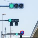 【画像】信号機の横にある「警察マークの箱」って何が入ってる？　要人の通行からマラソン大会まで使われる中身とは 〜 画像11