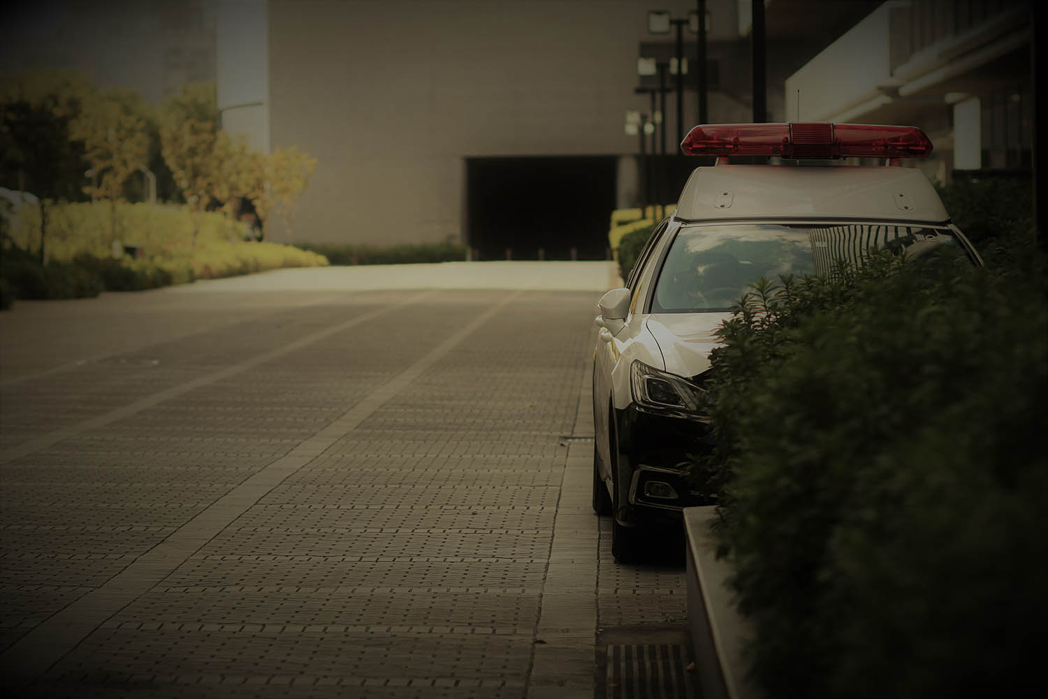 待機してるパトカーのイメージ