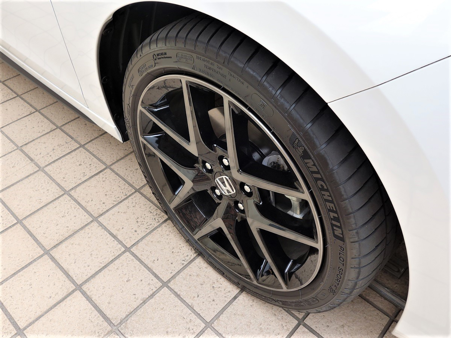 洗車愛好家が考えるタイヤワックスの正しい選び方・使い方 〜 画像2