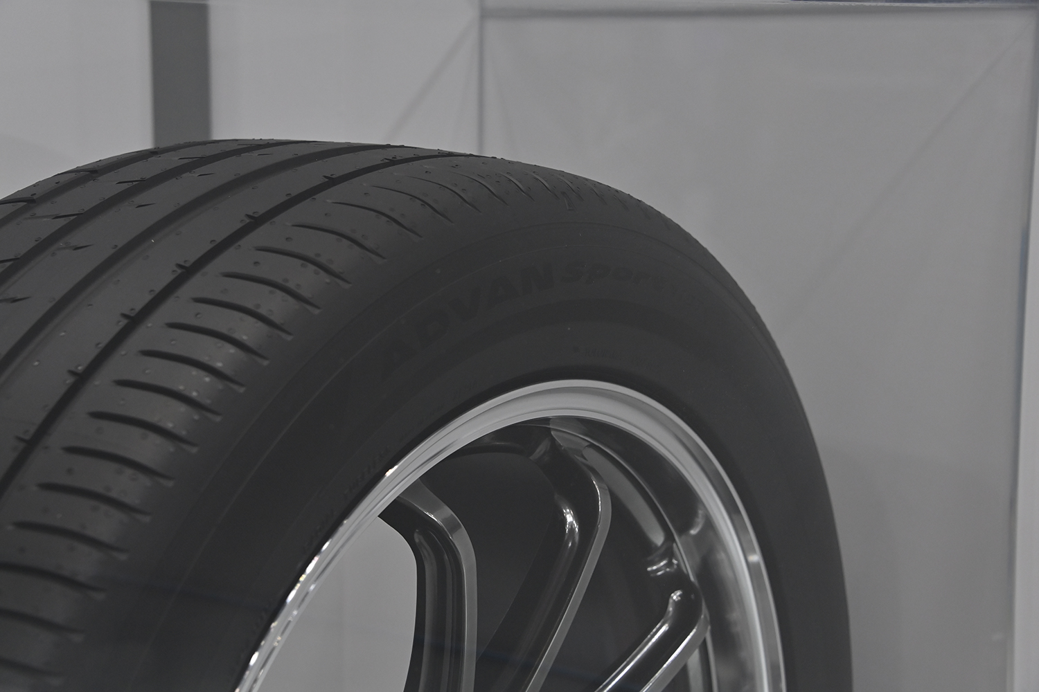 ヨコハマタイヤブースに展示中のサスティナブルタイヤはクルマ好き必見 〜 画像21