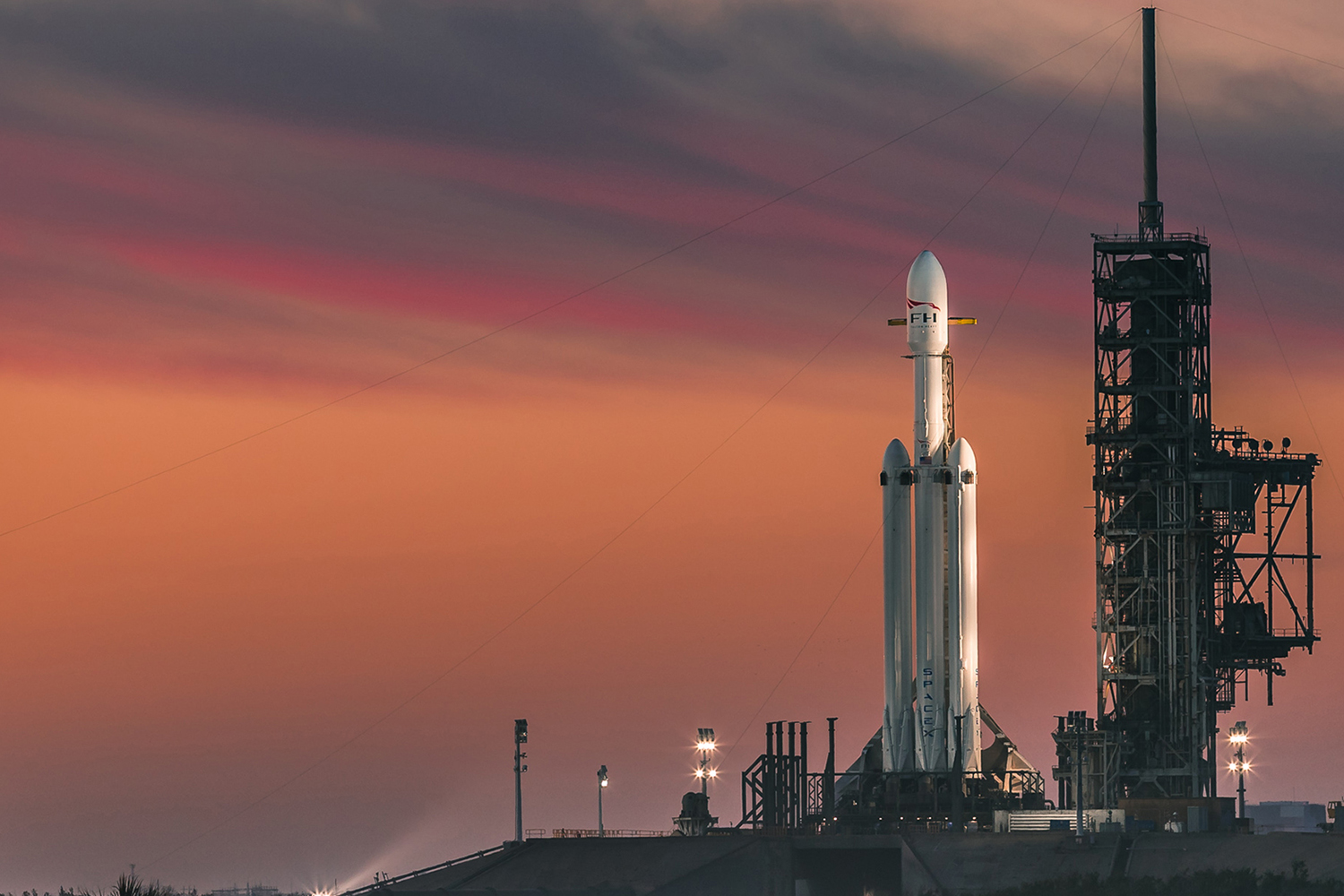 7年前にロケットで飛ばしたテスラ・ロードスターが今でも宇宙を浮遊していた 〜 画像1