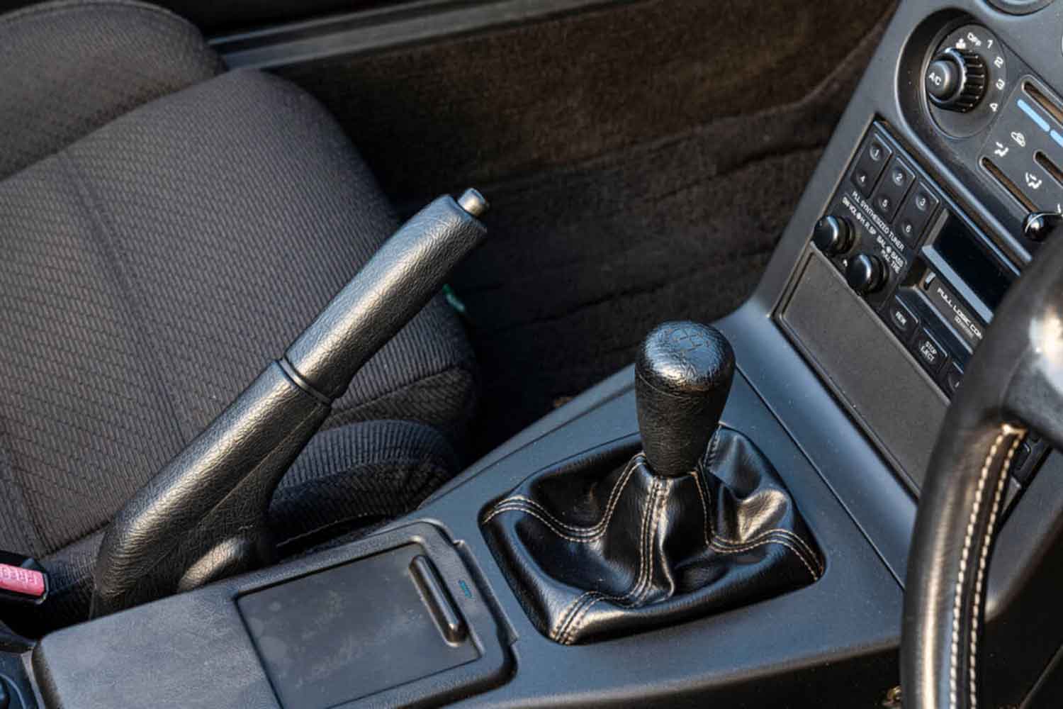 マツダ・ロードスター（NA）のセンターコンソール