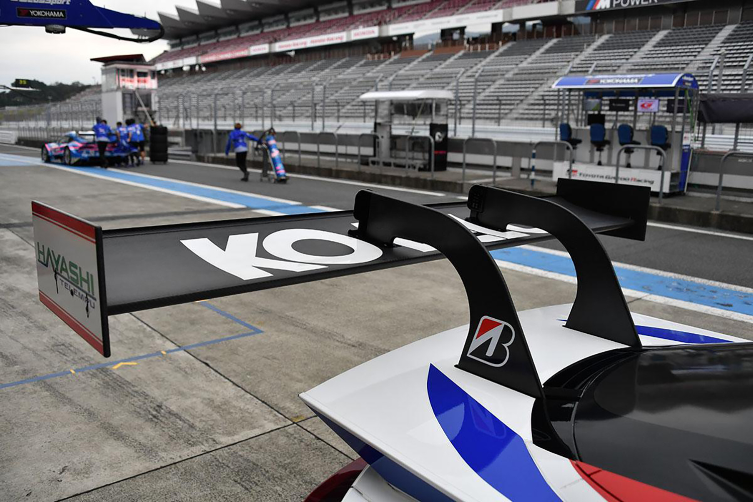 GT500のリヤウイング 〜 画像4