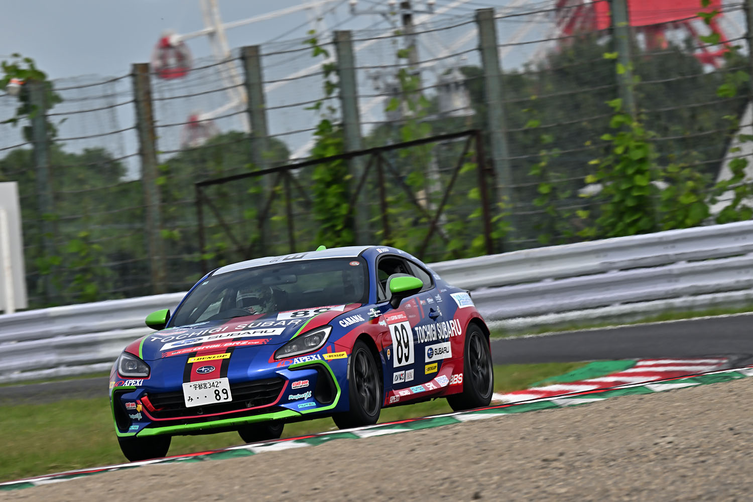 89号車の奥本選手