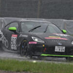 【画像】TGR BRZ／GR86 Cupの第６戦はウエット路面でのサバイバルレース！　チームタクティの井口選手が連続表彰台獲得で優勝争いは最終戦へ 〜 画像46