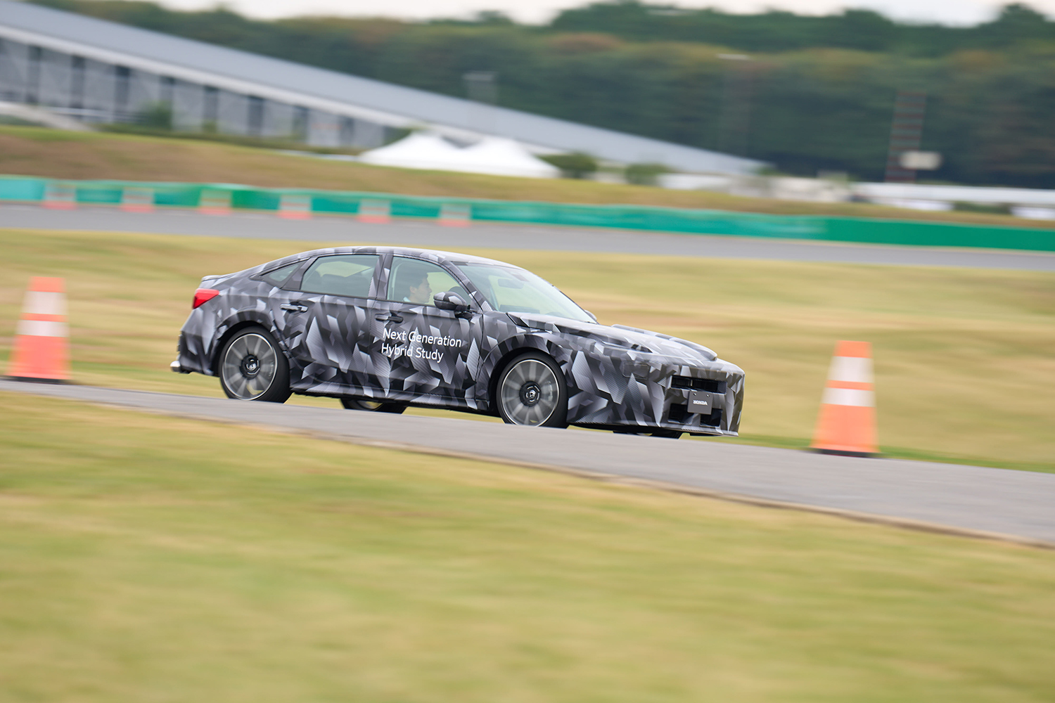 次世代e:HEVプロトタイプの走り 〜 画像3